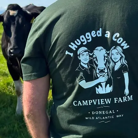 The Snuggly Sheep Farm Shepherd Hut *