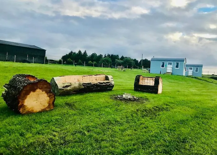 The Snuggly Sheep Farm Shepherd Hut *